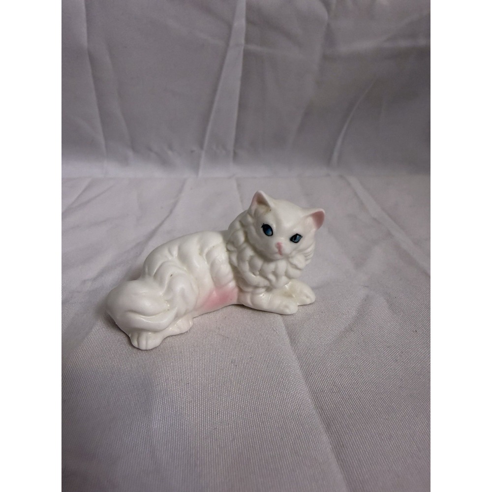 Vintage White Persian Cat With Blue Eyes Ceramic Figurine